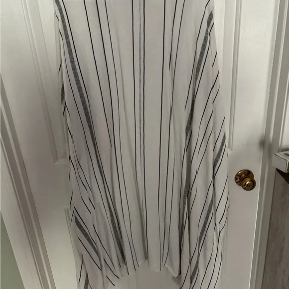 Scoop White Coverup with Black Stripes - Picture 3 of 7